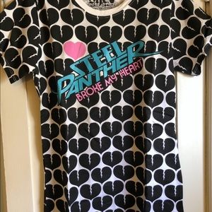 Steel Panther broke my heart junior’s XL Tee NWOT
